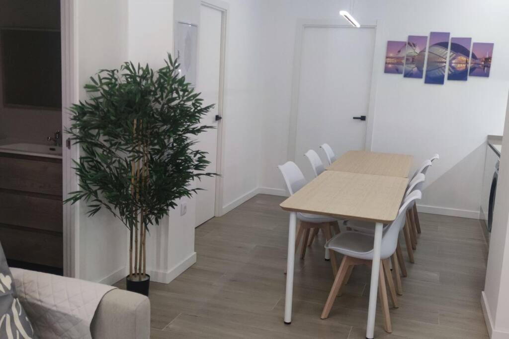 Apartamento 4 Habitaciones 2 Banos Ciudad De Las Ciencias Vt-55209-V Valencia Eksteriør bilde